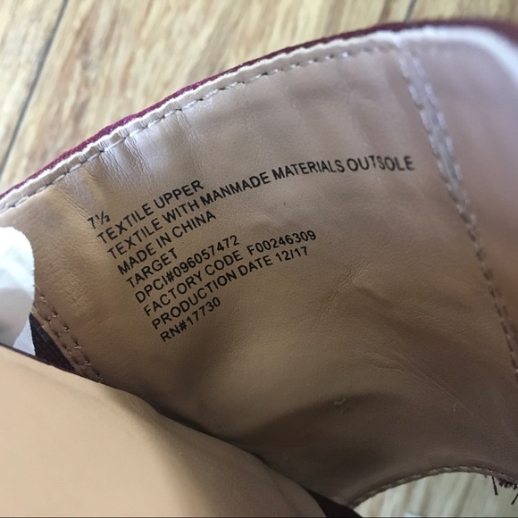 EUC Burgundy Fringe Slippers - Picture 5 of 5